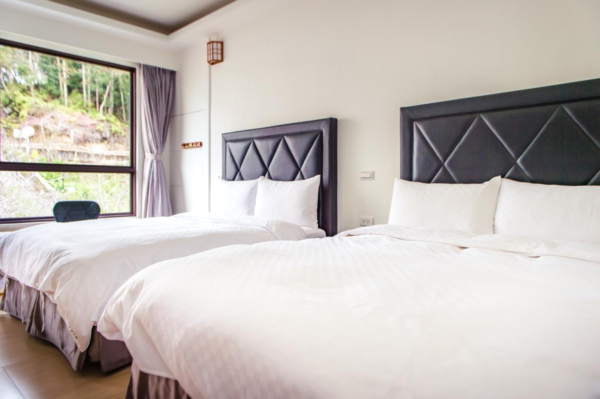 Moonlake B&B Yuchi Ruang foto