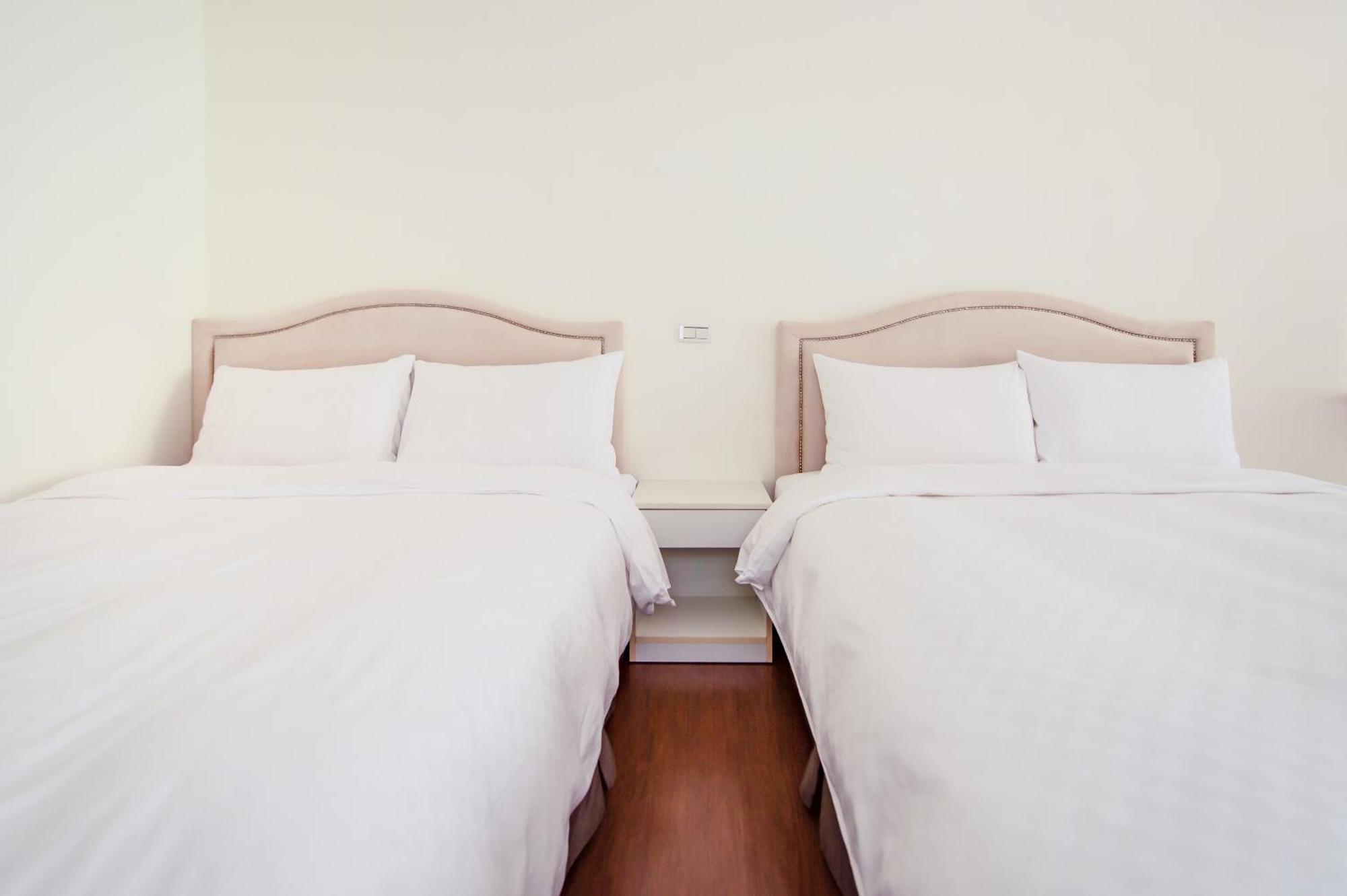 Moonlake B&B Yuchi Ruang foto