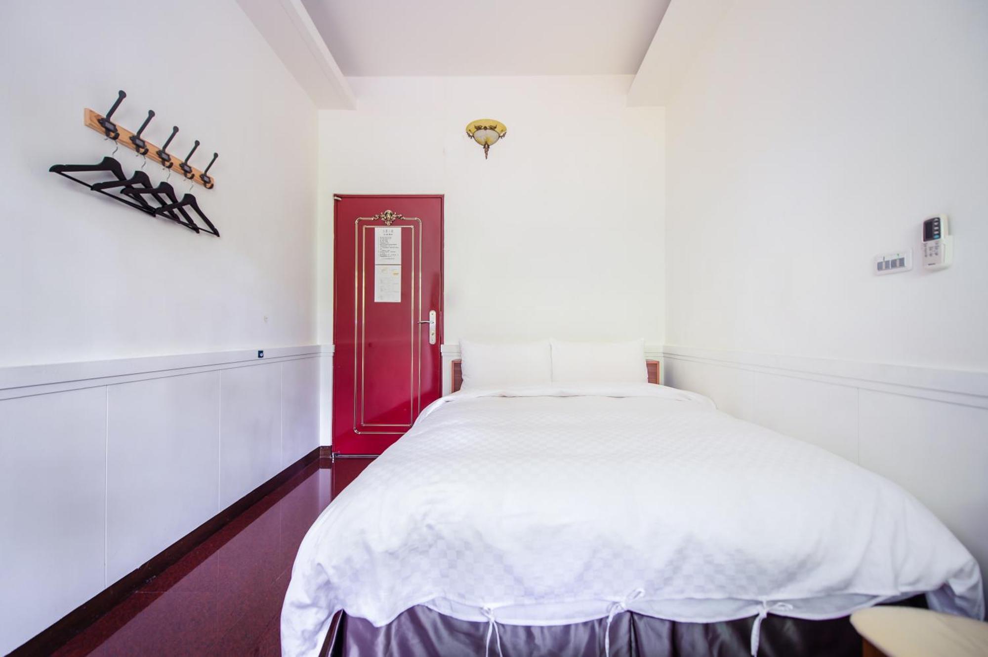Moonlake B&B Yuchi Ruang foto