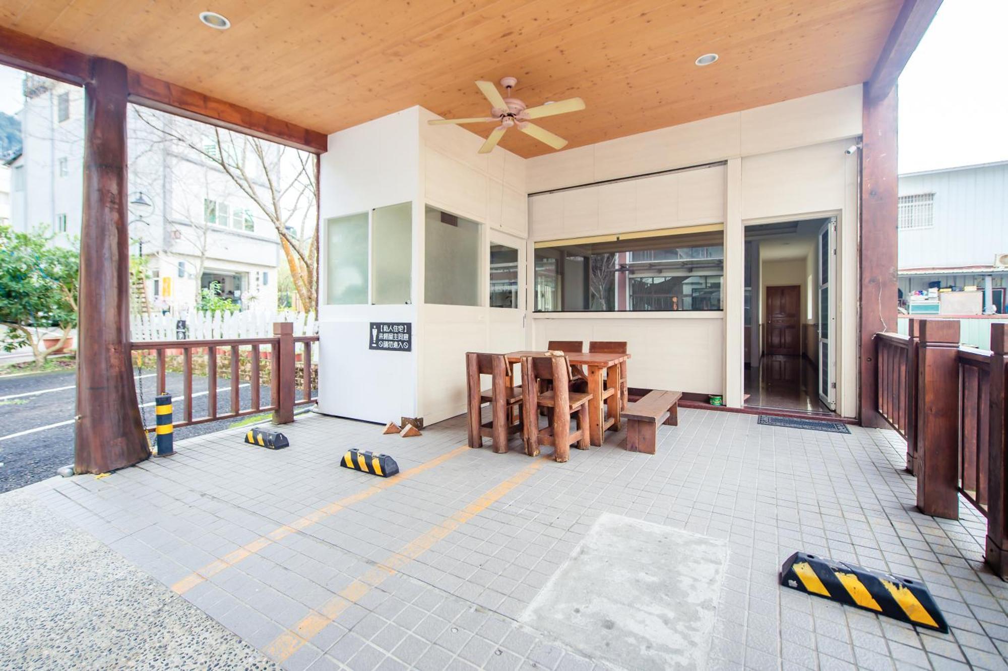Moonlake B&B Yuchi Ruang foto